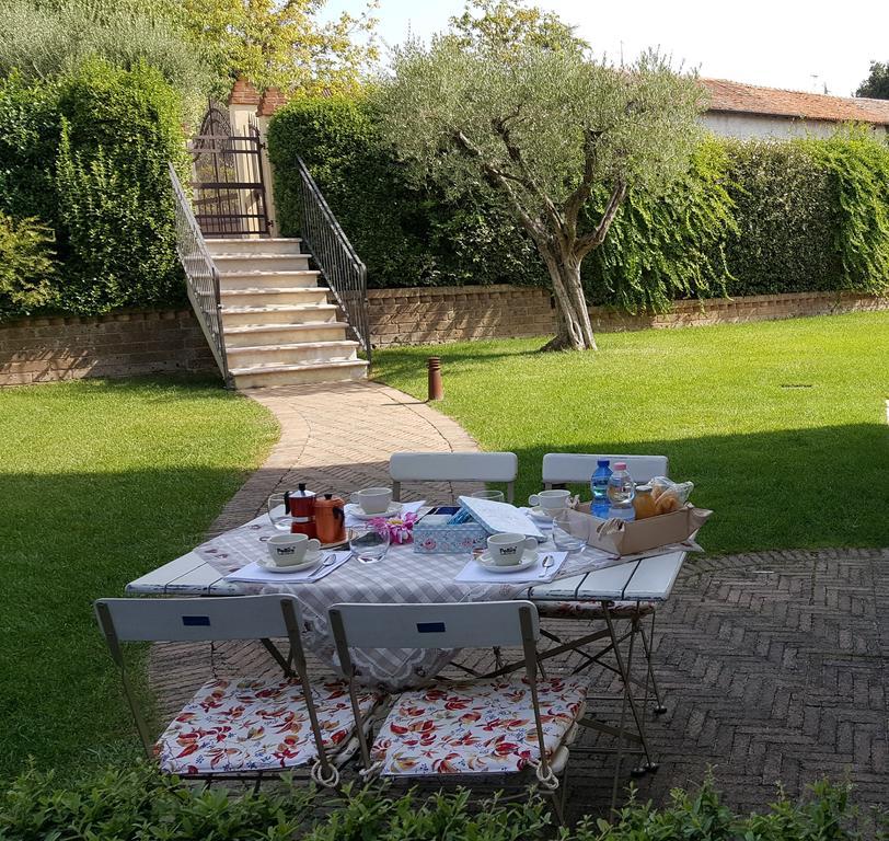 Corte La Guarnigione Valeggio sul Mincio Esterno foto