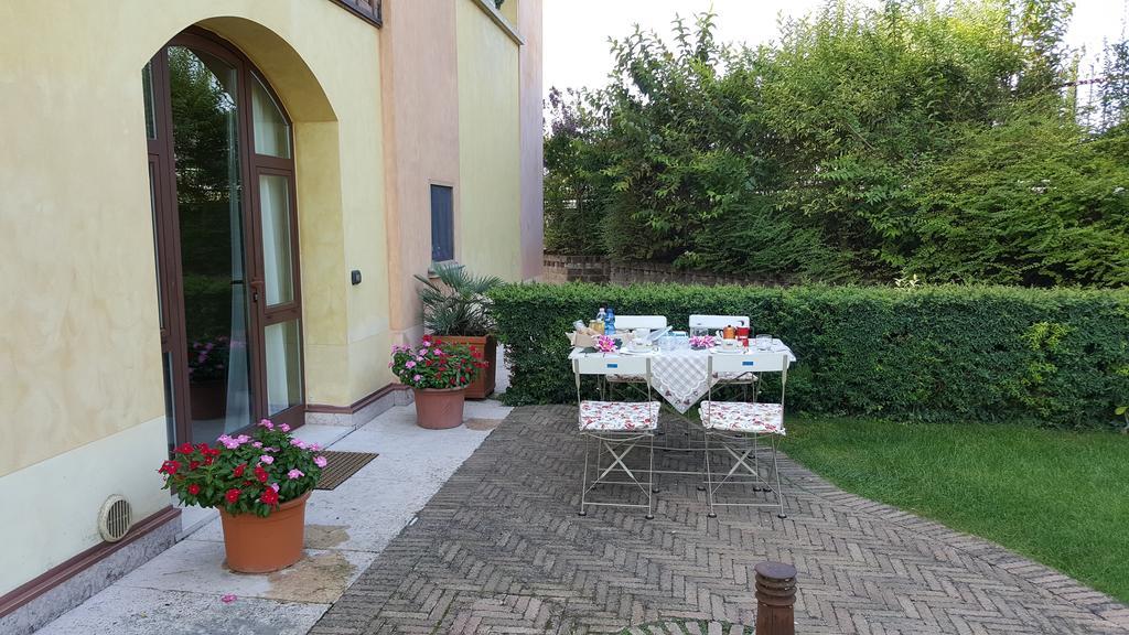 Corte La Guarnigione Valeggio sul Mincio Esterno foto