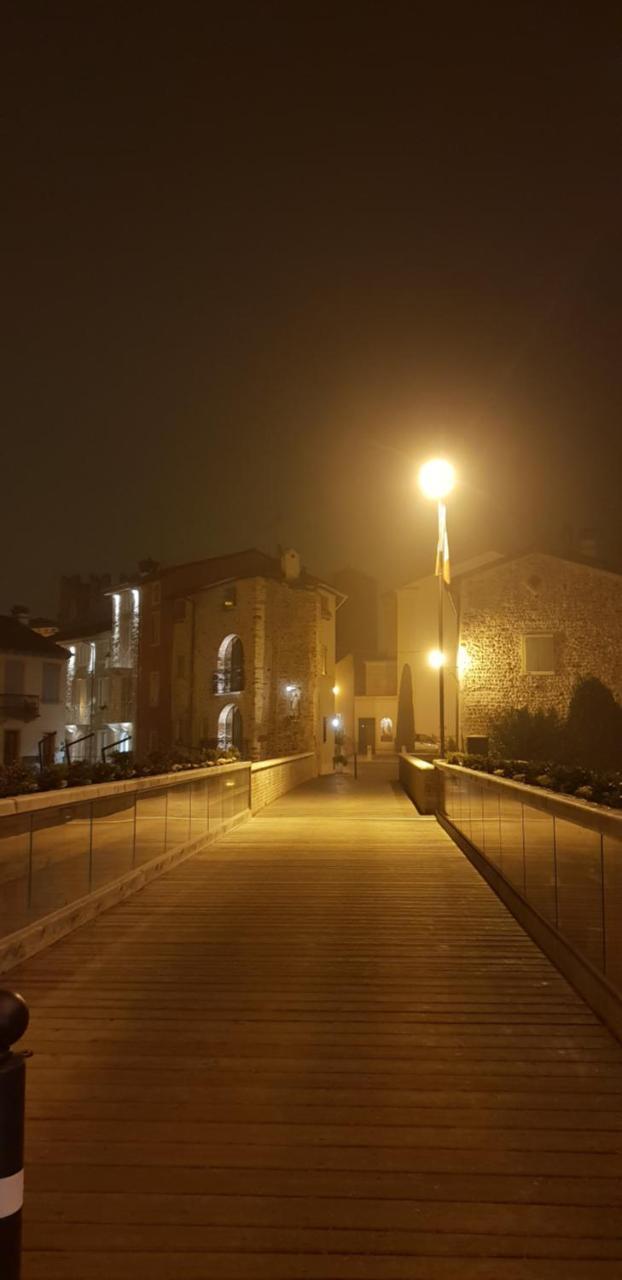Corte La Guarnigione Valeggio sul Mincio Esterno foto